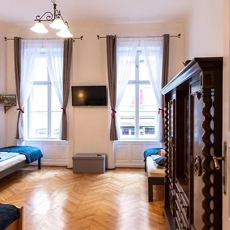 Viol Apartment *