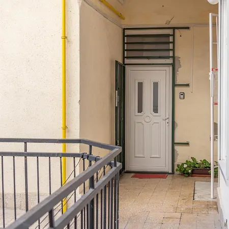 Viol Apartmán *