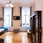 Viol Apartament *
